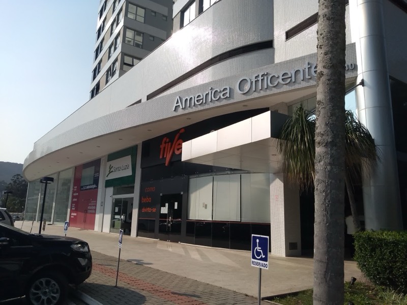 Fachada do Lemonadde Coworking em Florianópolis